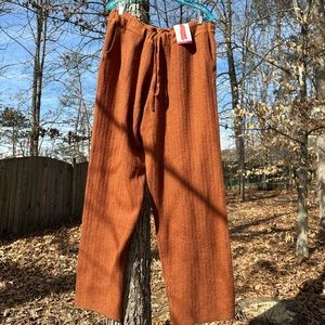 Women’s cashmere blend knit wide legged burnt orange/rust pants with pockets